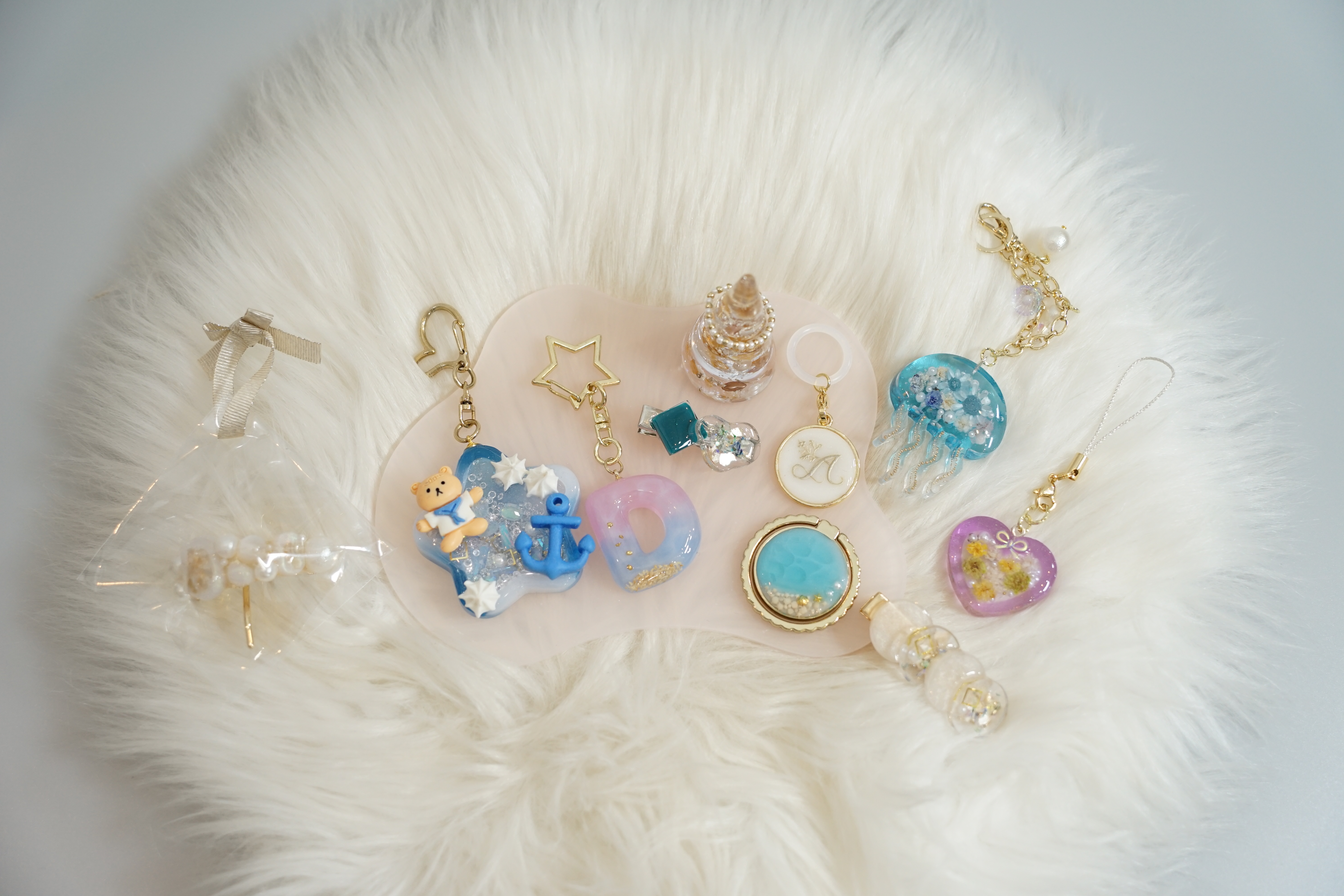 RESIN ACCESSORY販売中！