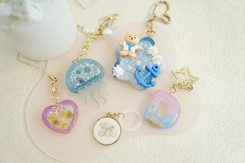 RESIN ACCESSORY